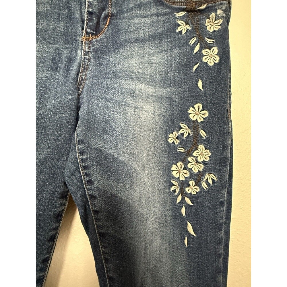 Womens Jeans Ankle Crop 26 Embroidered Floral Distressed - Picture 3 of 7